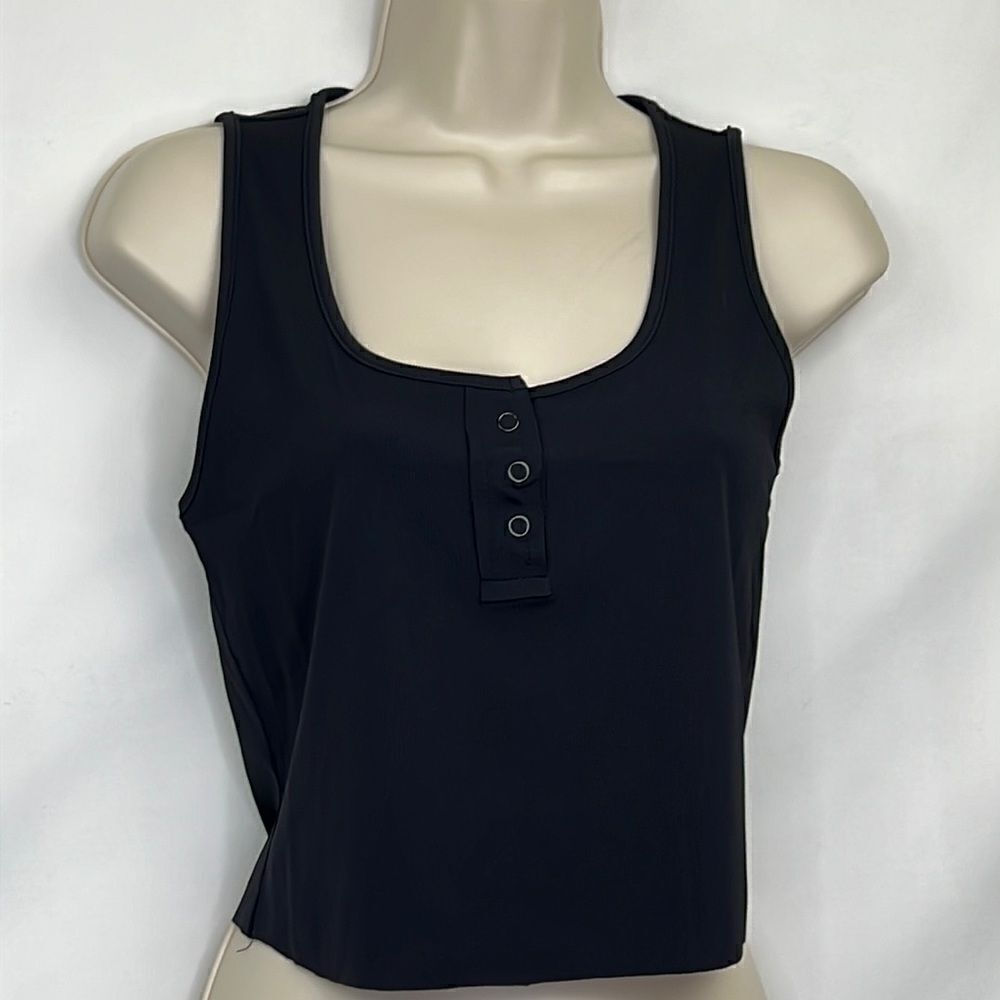 Lanston REVOLVE blackโribbed cropped Henley tank top NWT sizeโsmall